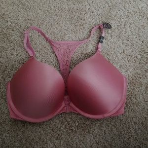 Vs bombshell bra front close